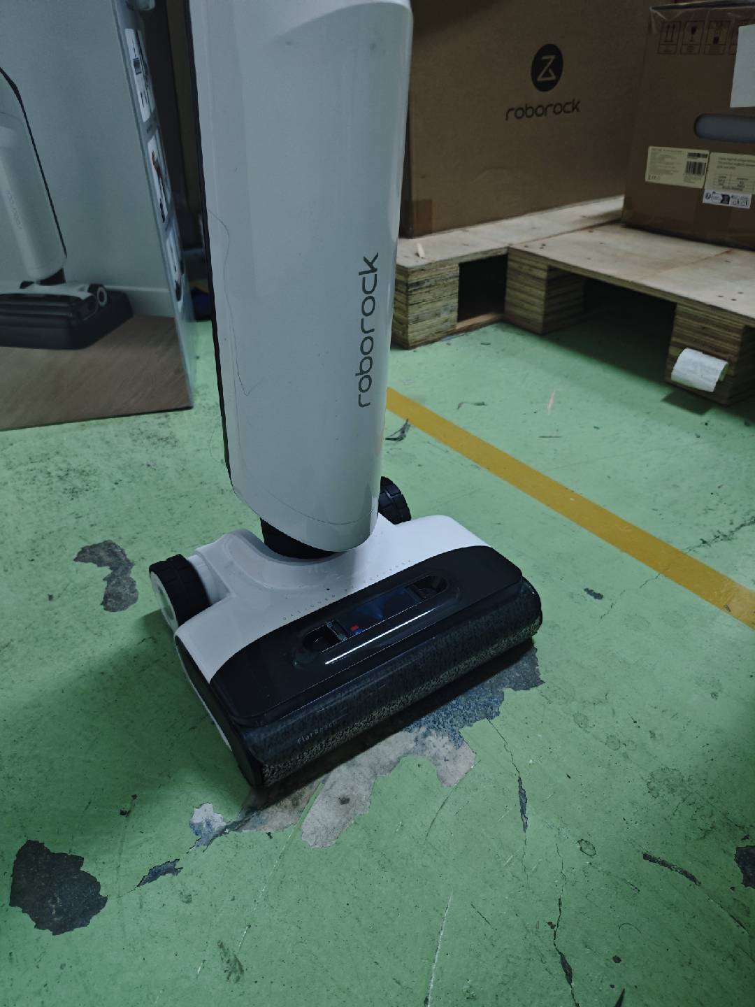 Roborock Flexi Pro Wet & Dry Vacuum - Certified Refurbished