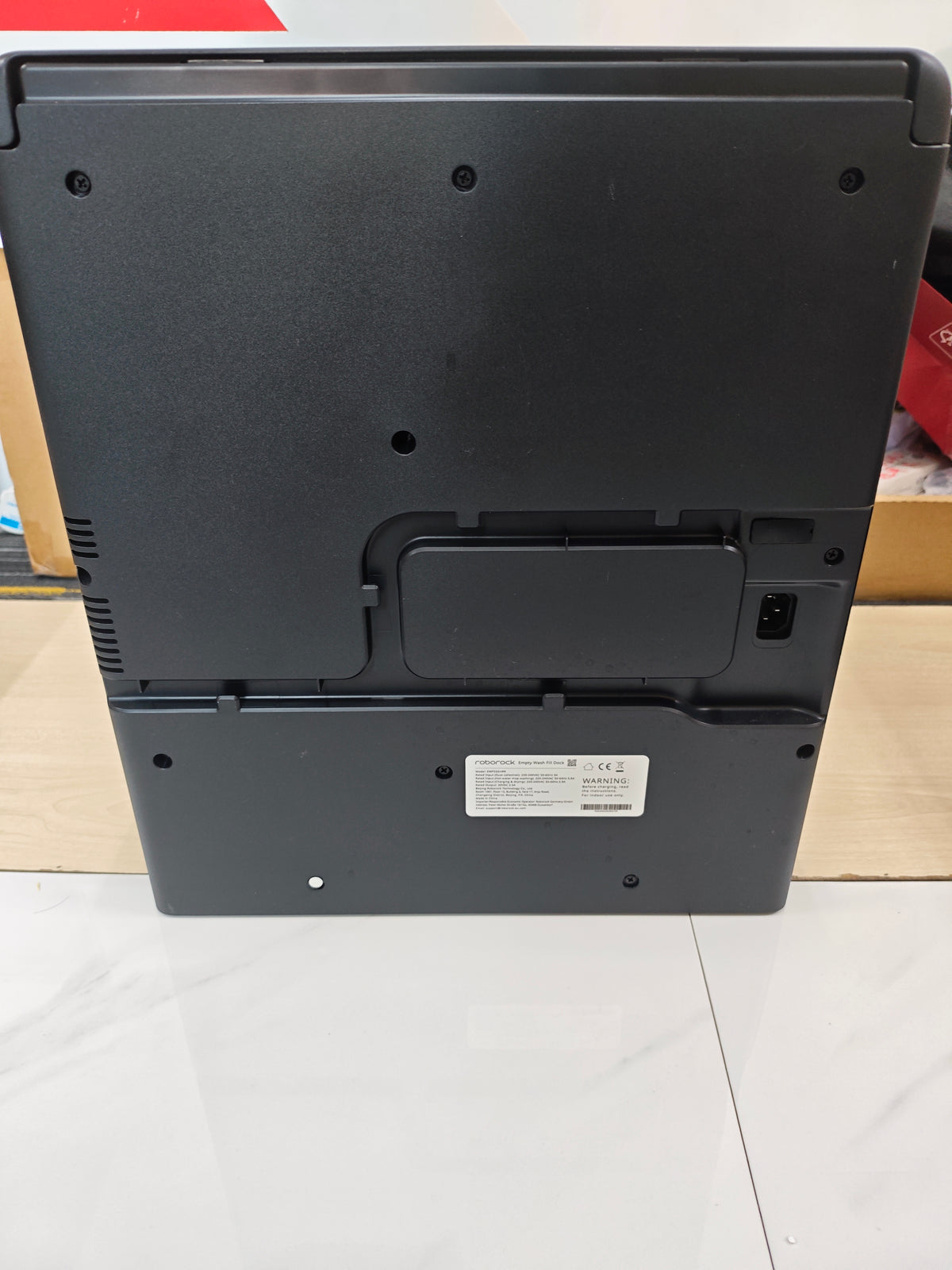 9.11 Auction Roborock Saros 10 Black  - Demo Set