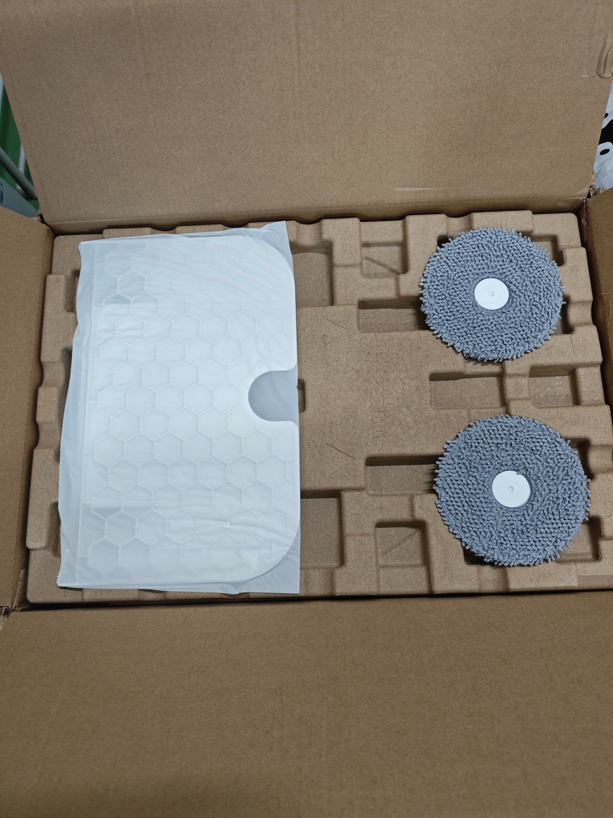 9.11 Auction Roborock Qrevo 5AE White - Brand New