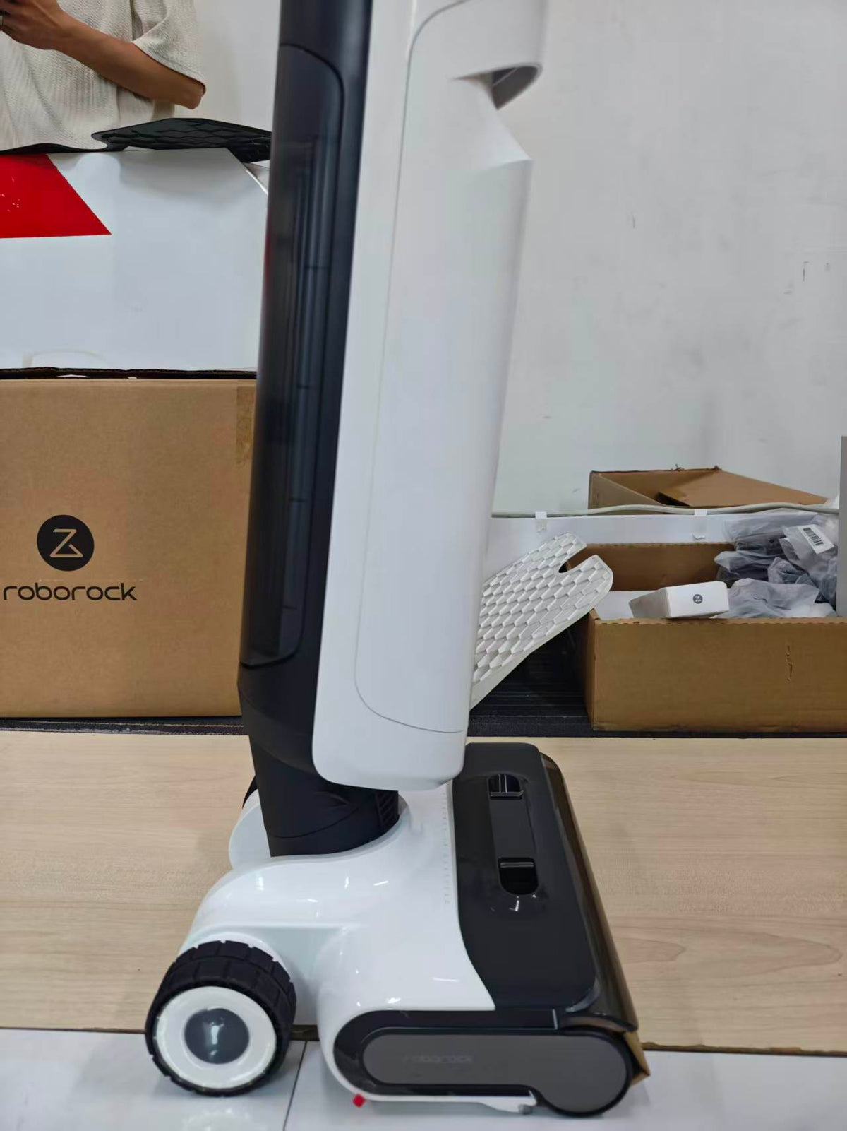 9.18 Auction Roborock Flexi Pro - Demo Set