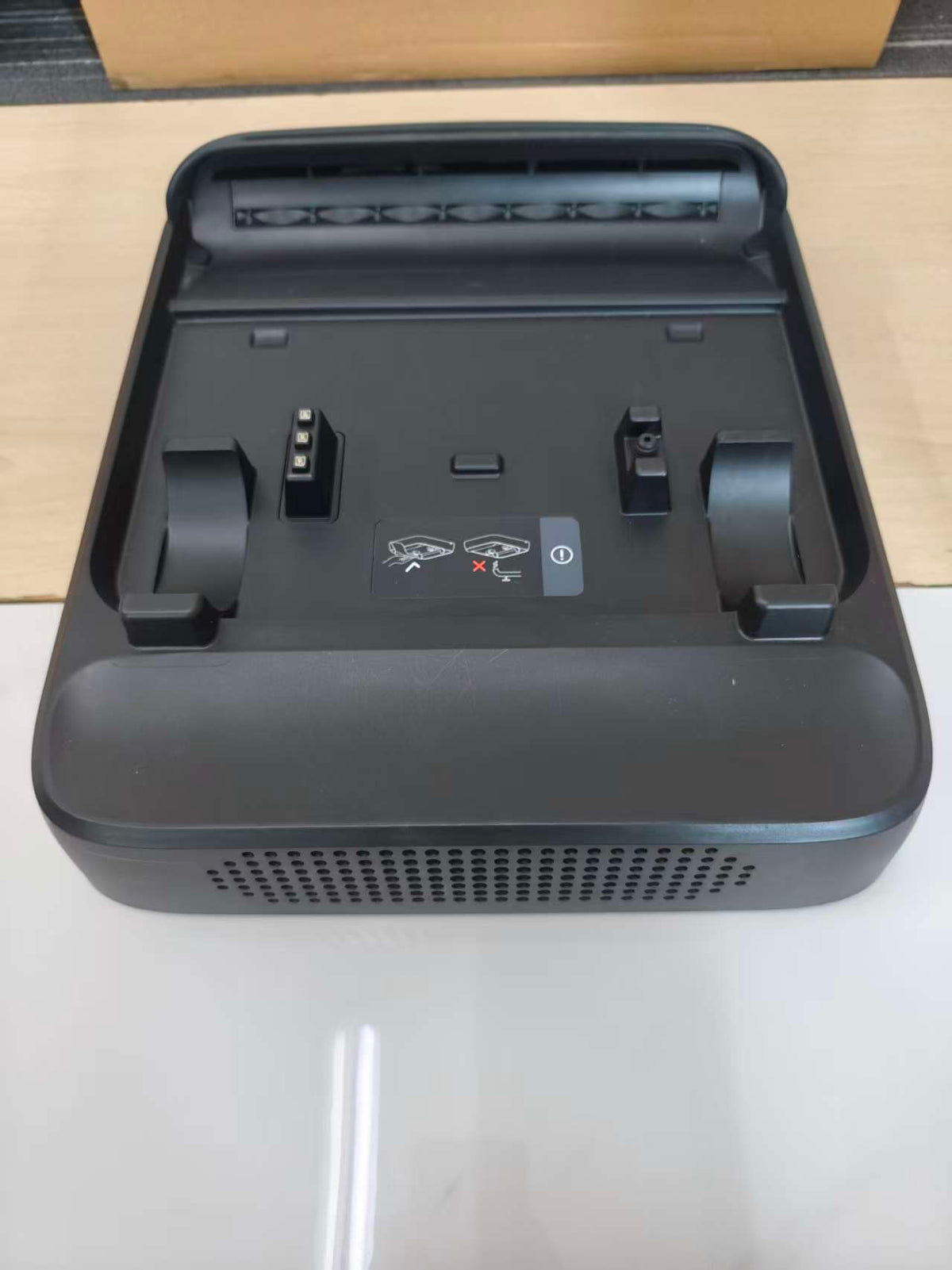 9.18 Auction Roborock Flexi Pro - Demo Set