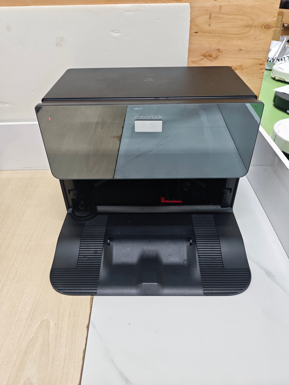 10.2 Auction Roborock Saros 10 Refill & Drainage