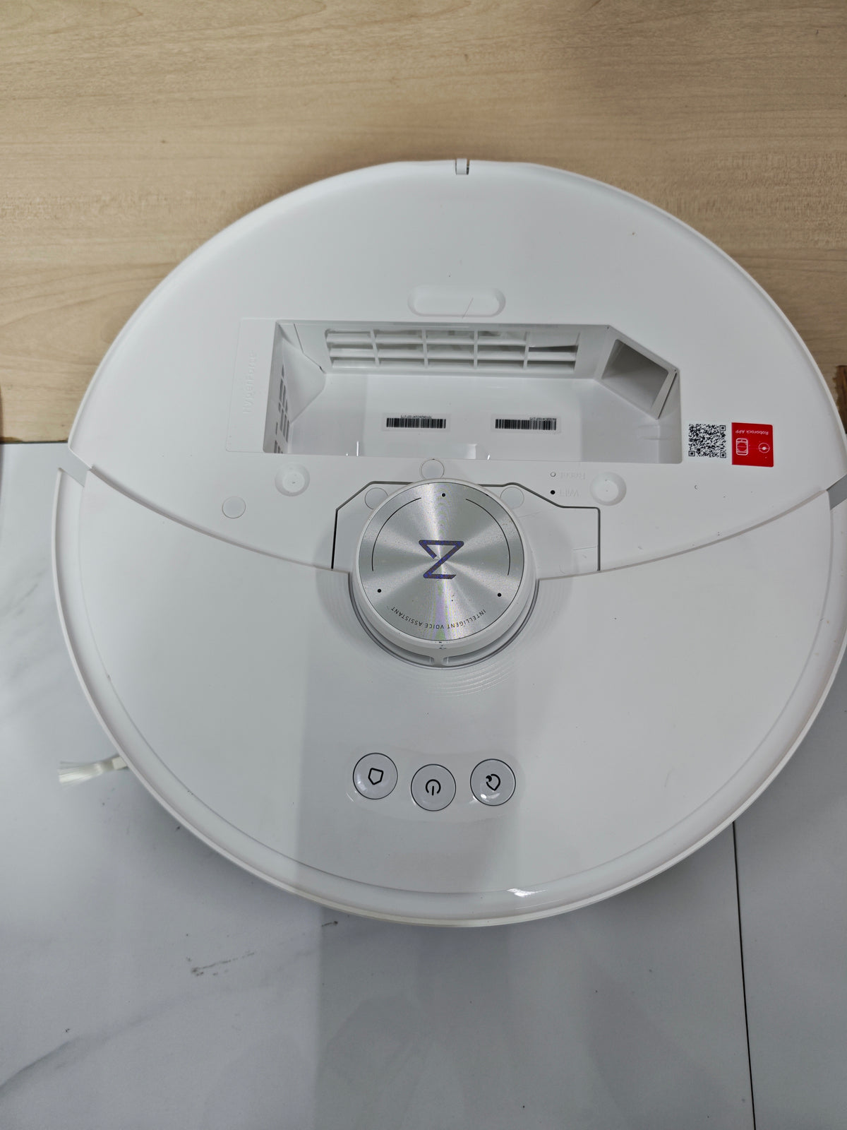 10.23 Auction Roborock S8 MaxV Ultra - Demo set