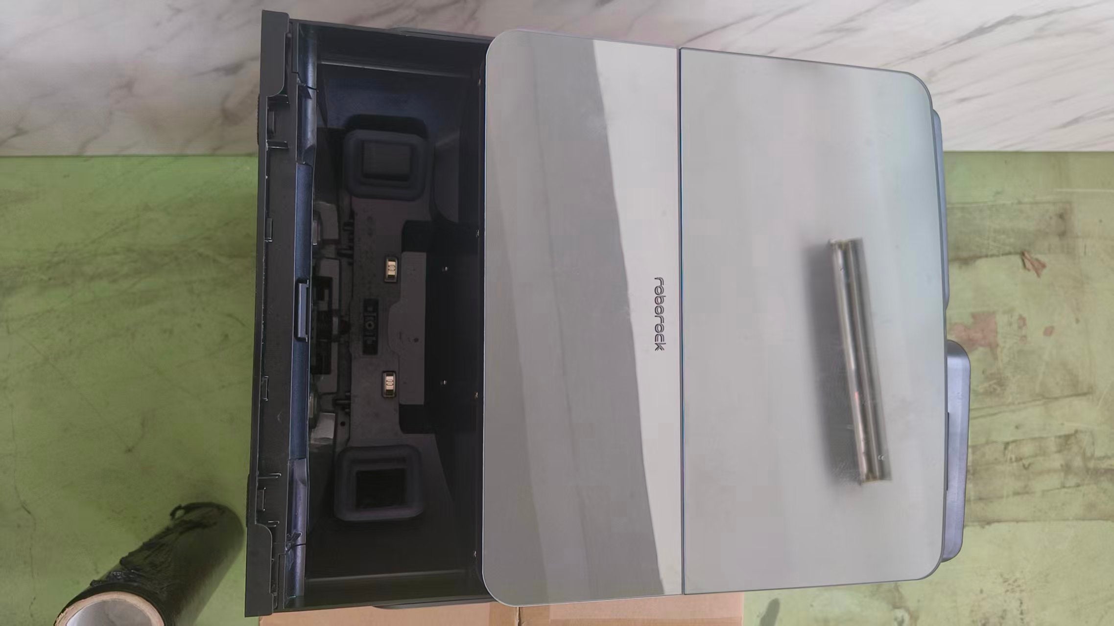 Roborock Saros 10 Black - Certified Refurbished