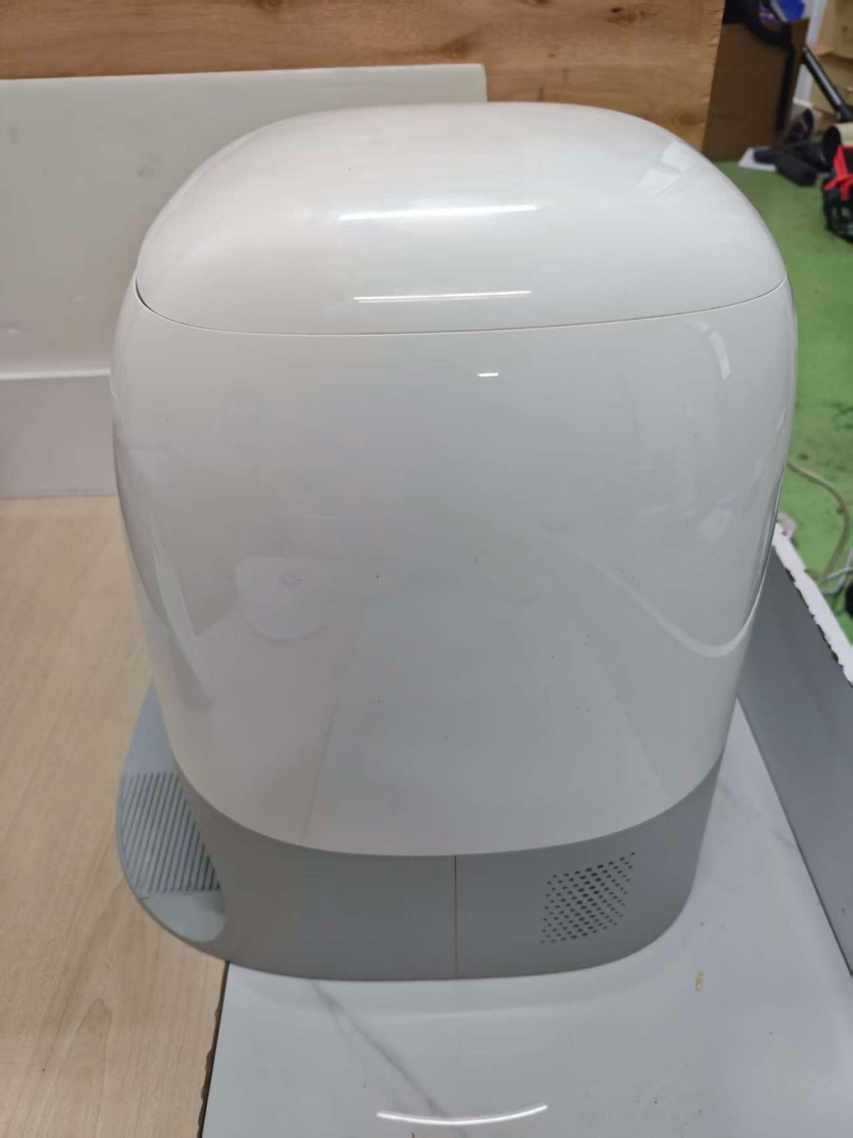 9.25 Auction Roborock Qrevo Curv - Certified Refurbished